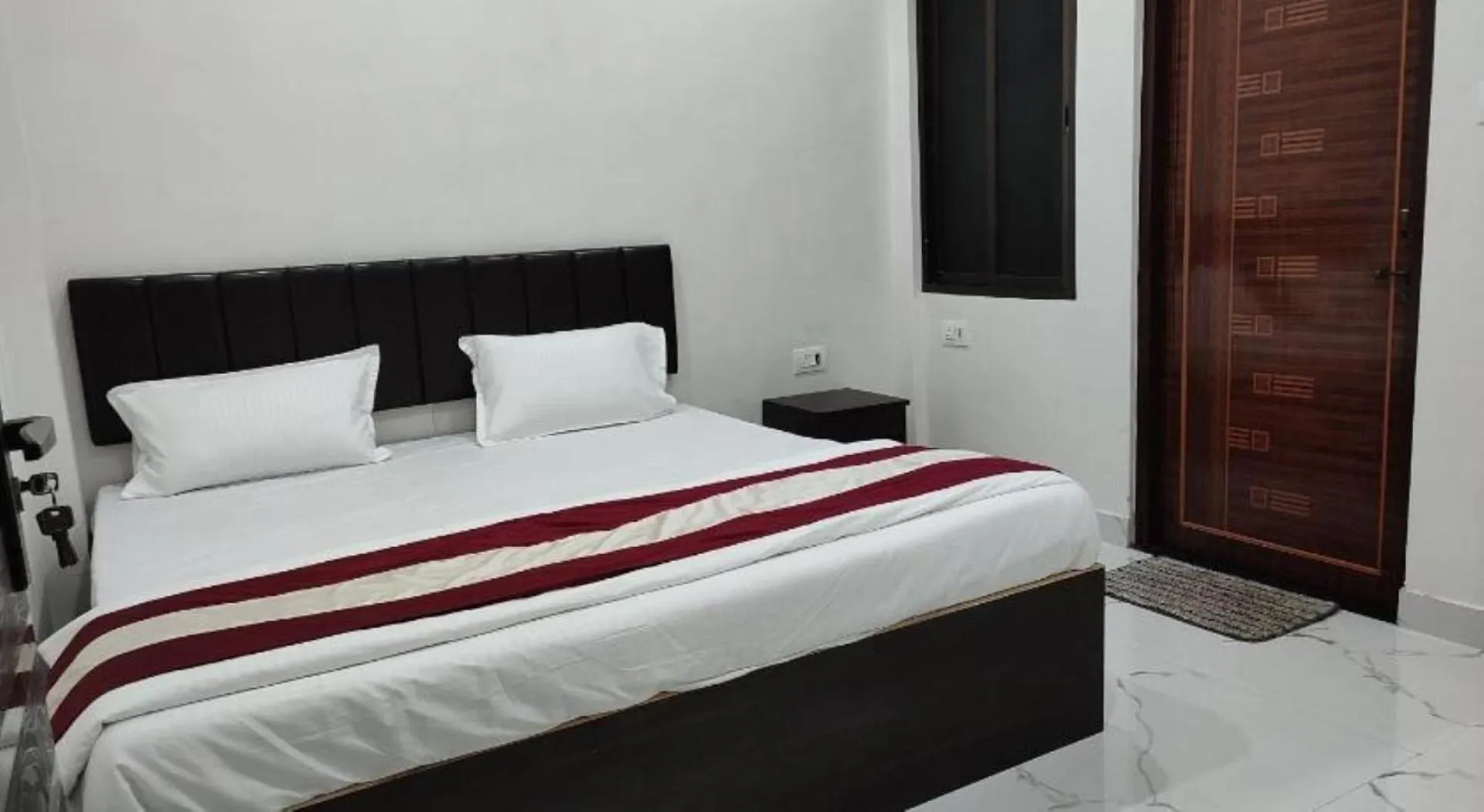 Hotel Mahadev Inn , Waranasi