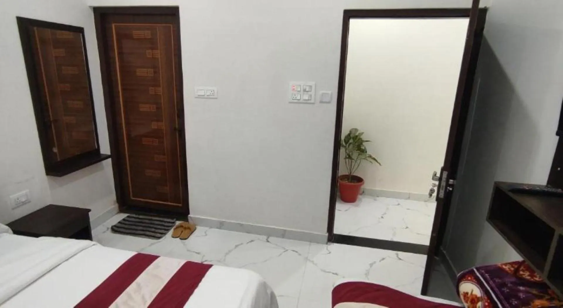 Hotel Mahadev Inn , Waranasi